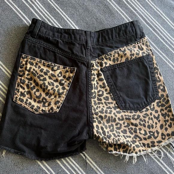 TopShop Contrast Shorts - Picture 2 of 4